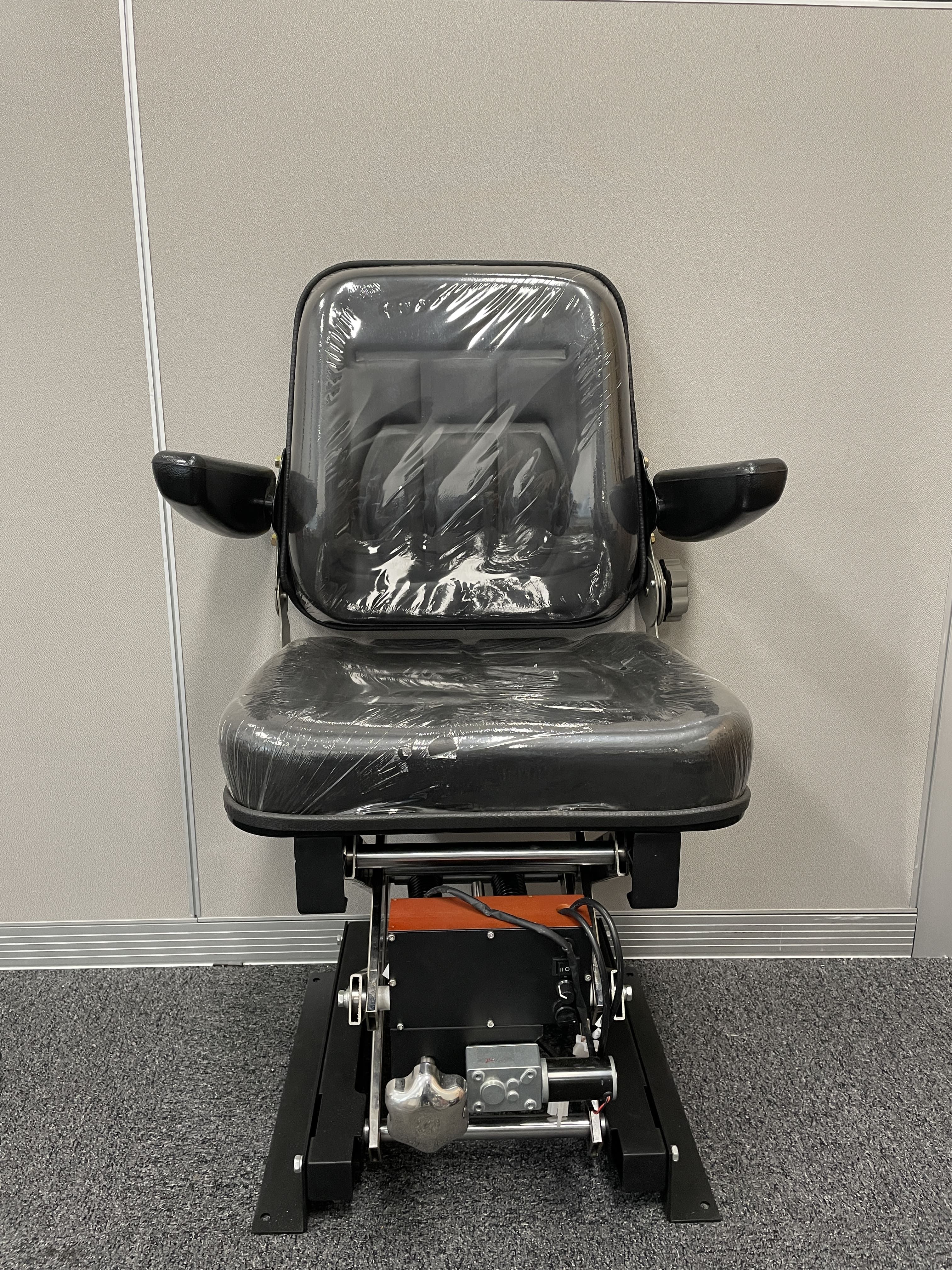 New-Gen Anti-Vibration X-Seating Technology 0